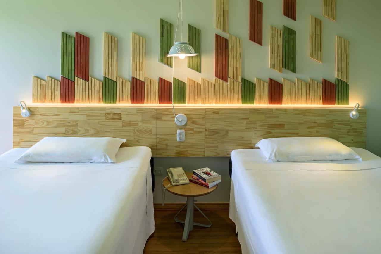 Hotel Nacional Inn Curitiba Santa Felicidade Kültér fotó