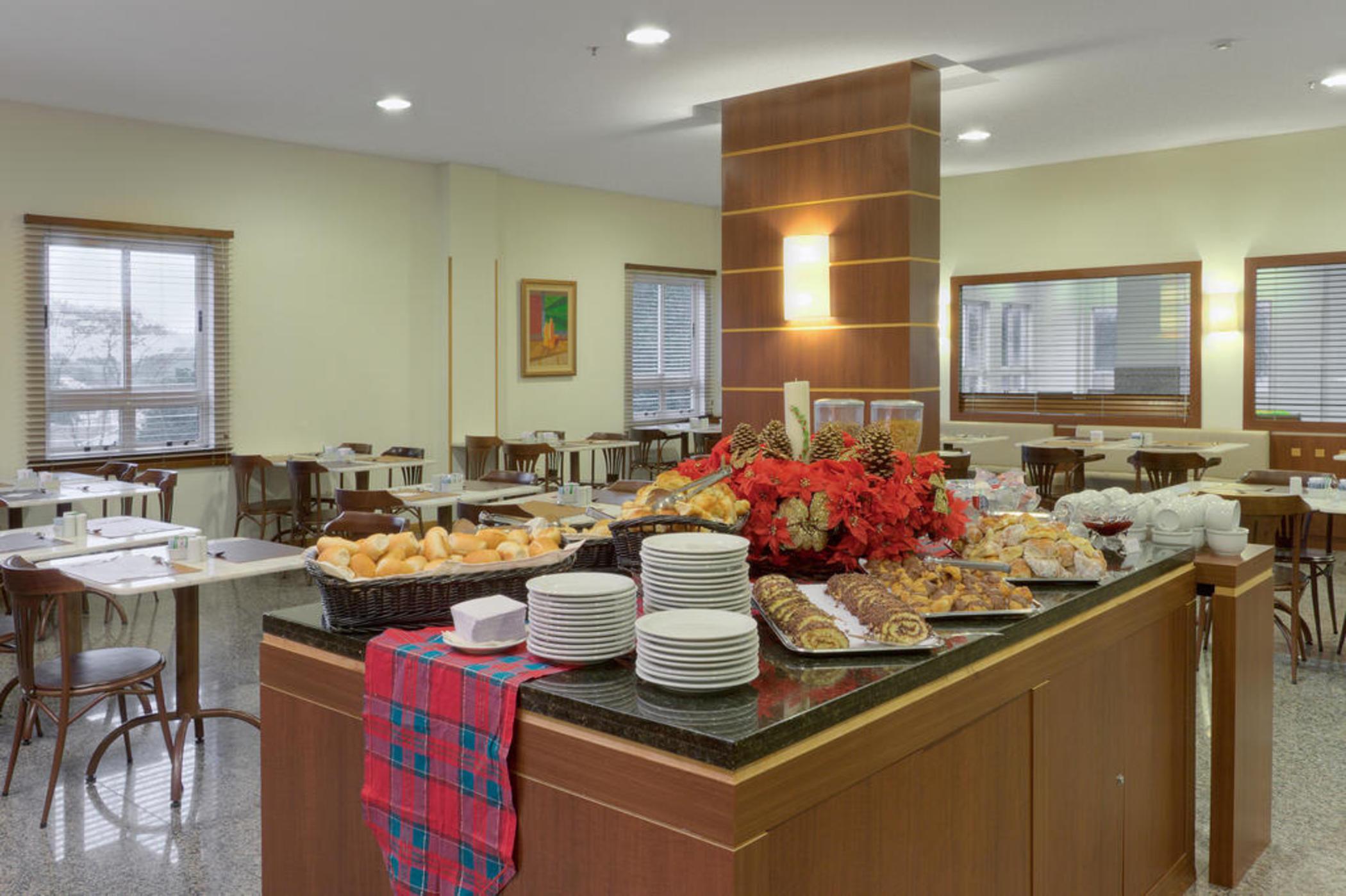 Hotel Nacional Inn Curitiba Santa Felicidade Kültér fotó
