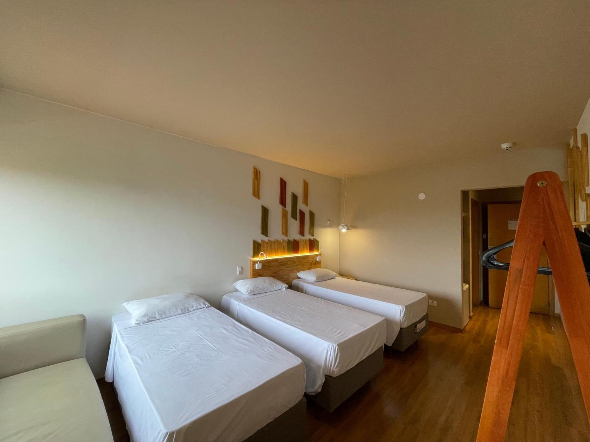 Hotel Nacional Inn Curitiba Santa Felicidade Kültér fotó